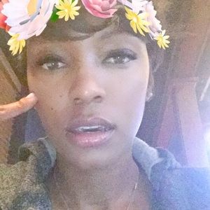 Meet your Posher, Courtney